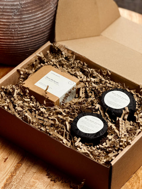 Aroma Quartz candle refill starter kit — refillable coconut wax candle in amber glass jar