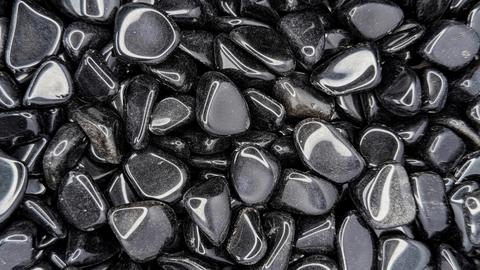 The Healing Powers of Black Obsidian: The Protective Stone of Transformation